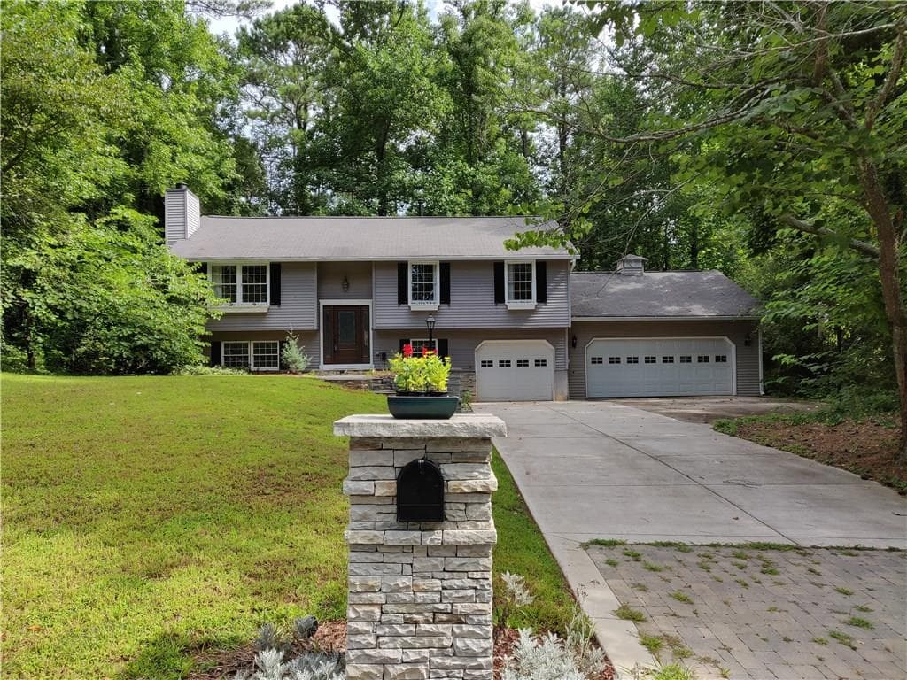 3371 Valley View Drive, Marietta, GA 30068 — most recent listing photo
