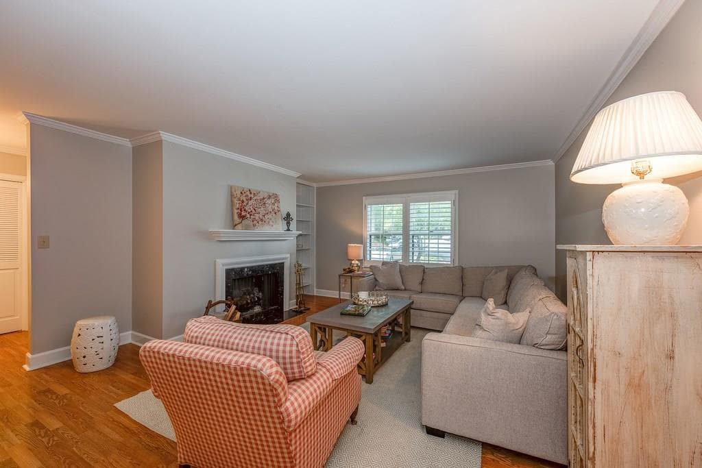 3 bedroom, 1,346 sq ft condominium sold at 51 Chaumont Square, Atlanta, GA 30327