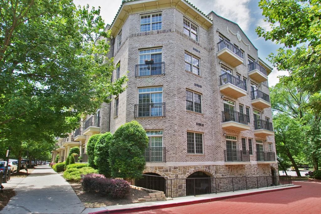 1 bedroom, 783 sq ft condominium sold at 1055 Piedmont Avenue 309, Atlanta, GA 30309