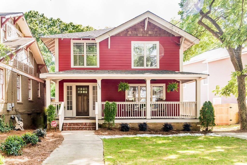 3 bedroom, 2,088 sq ft single family residence sold at 1530 S Gordon Street, Atlanta, GA 30310