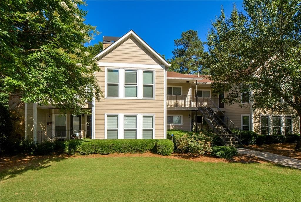 2 bedroom, 1,263 sq ft condominium sold at 3414 Lake Pointe Circle, Roswell, GA 30075