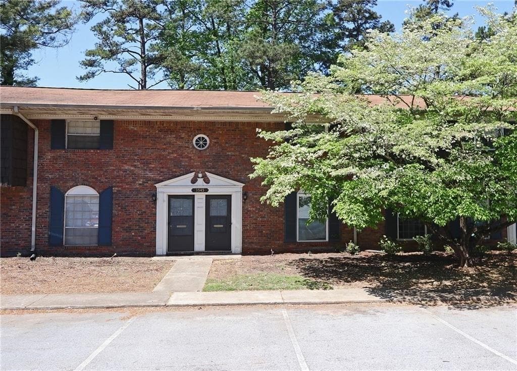 2 bedroom, 1,120 sq ft condominium sold at 3545 OLD CHAMBLEE TUCKER Road, Atlanta, GA 30340