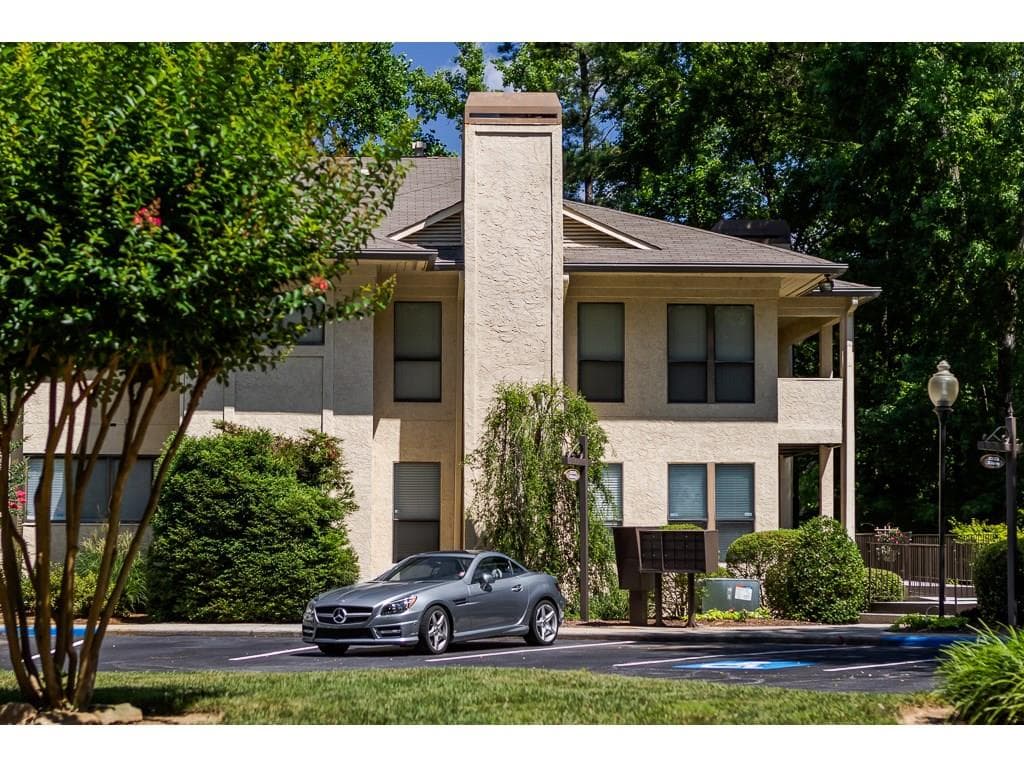 2 bedroom, 1,381 sq ft condominium sold at 1206 Killarney, Smyrna, GA 30080