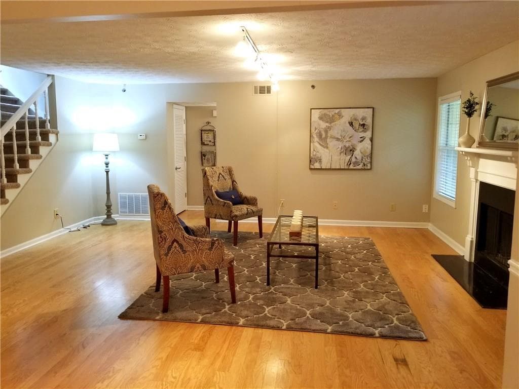 1 bedroom, 1,092 sq ft condominium sold at 3960 Riverlook Parkway 102, Marietta, GA 30067