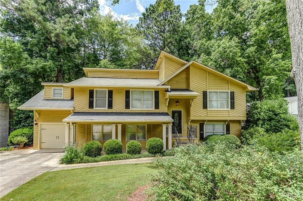 660 Lake Forest Court, Roswell, GA 30076 — most recent listing photo