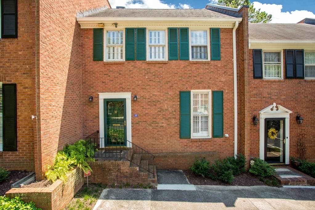 15 NE Kings Walk, Atlanta, GA 30307 — most recent listing photo