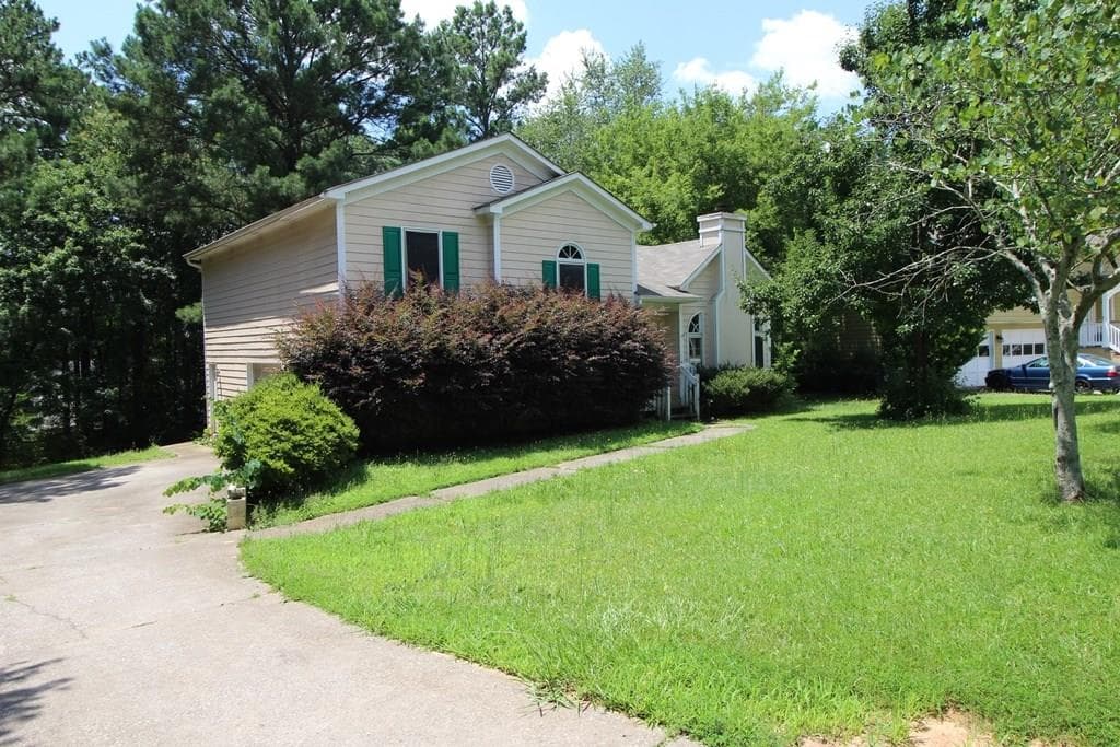 2192 Oakland Ridge Drive, Lawrenceville, GA 30044 — most recent listing photo