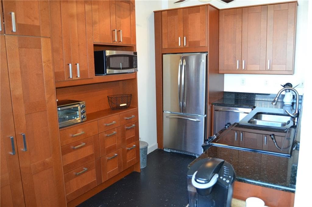 1 bedroom, 766 sq ft condominium sold at 800 Peachtree Street 8306, Atlanta, GA 30308