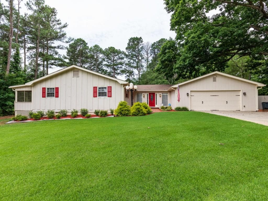 1204 Heritage Hills Circle, Snellville, GA 30078 — most recent listing photo