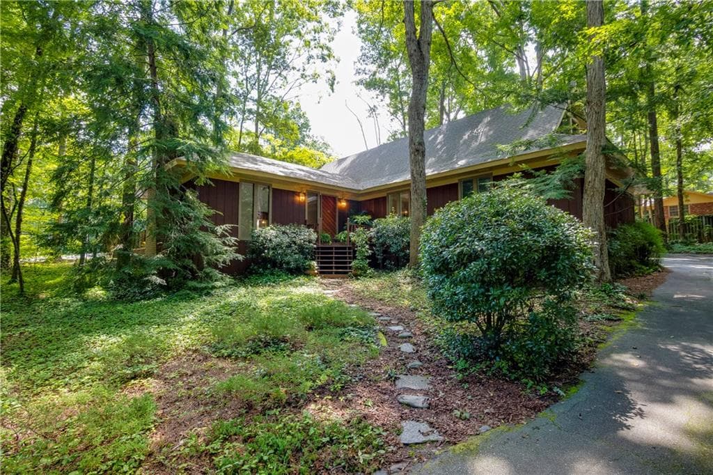 373 Summit Ridge Drive, Lawrenceville, GA 30046 — most recent listing photo