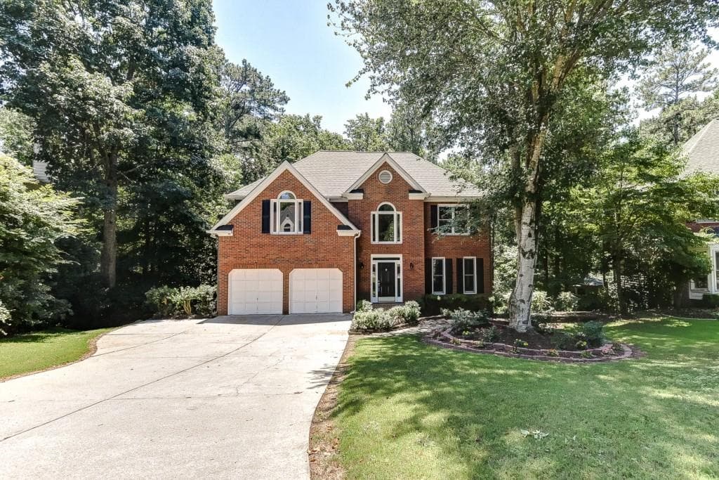 4 bedroom, 2,552 sq ft single family residence sold at 1015 Legacy Walk, Woodstock, GA 30189