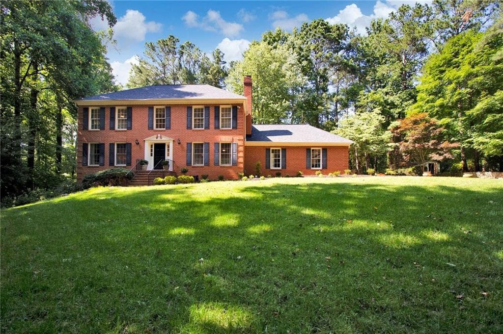 1095 Willow Bend, Roswell, GA 30075 — most recent listing photo