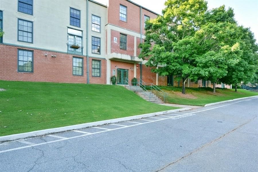 1 bedroom, 974 sq ft condominium sold at 1753 Liberty Lane 1753, Roswell, GA 30075