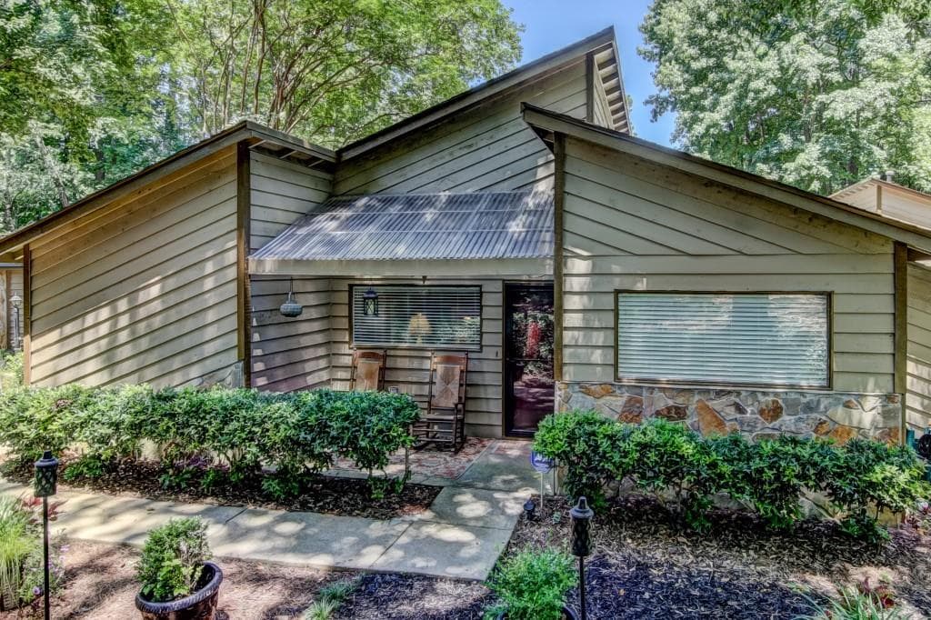 870 Bonnie Glen Drive 870, Marietta, GA 30067 — most recent listing photo