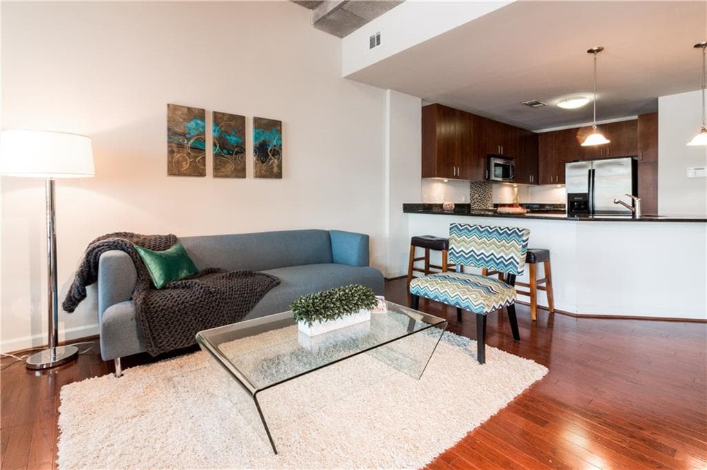 1 bedroom, 754 sq ft condominium sold at 711 Cosmopolitan Drive TL7, Atlanta, GA 30324