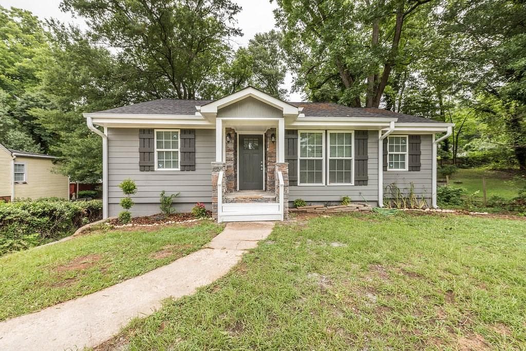 4 bedroom, 1,848 sq ft single family residence sold at 1783 Beecher Street, Atlanta, GA 30310