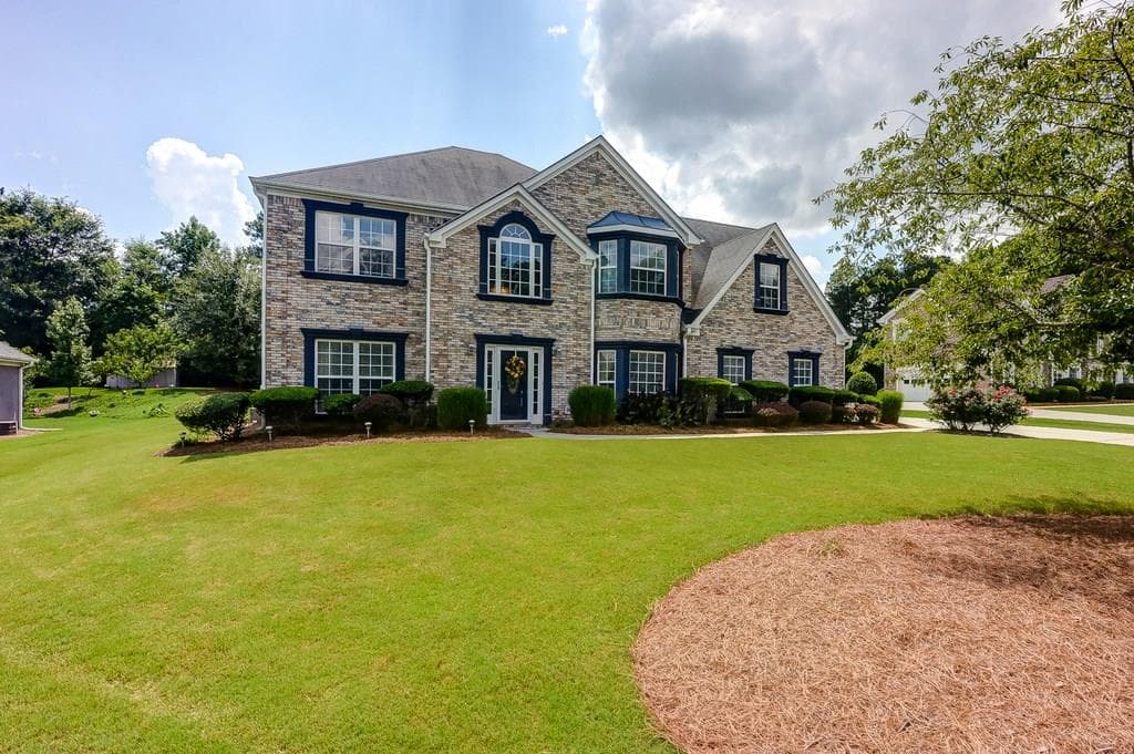 4 bedroom, 2,607 sq ft single family residence sold at 2860 Weatherstone Circle, Conyers, GA 30094