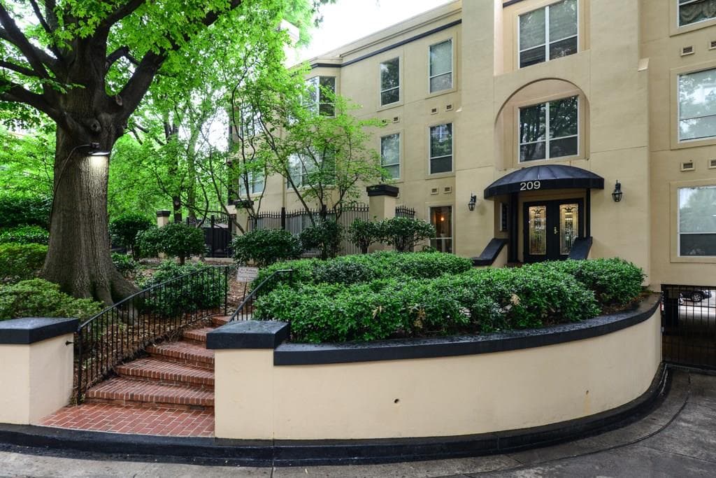 209 14th Street 106, Atlanta, GA 30309 — most recent listing photo