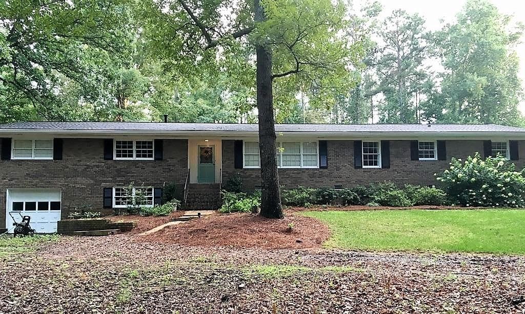 4 bedroom, 3,015 sq ft single family residence sold at 1385 NW Clearview Drive, Acworth, GA 30102
