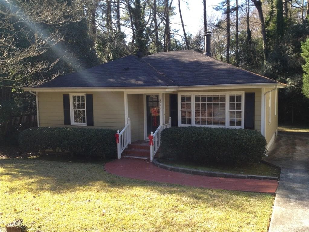 2 bedroom, 1,020 sq ft single family residence sold at 1688 Beacon Hill Boulevard, Atlanta, GA 30329