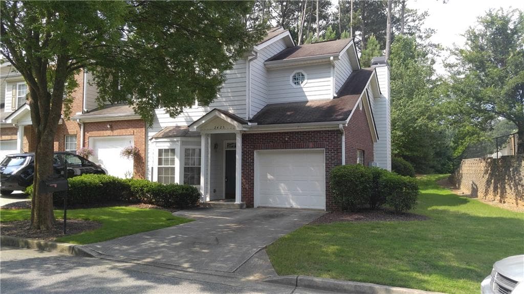 2425 Laurel Circle, Atlanta, GA 30311 — most recent listing photo