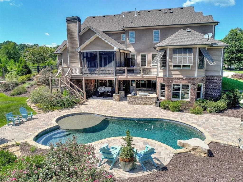 5 bedroom, 5,831 sq ft single family residence sold at 225 Five Oaks Farm, Milton, GA 30004