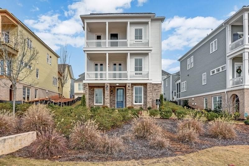 4 bedroom, 3,125 sq ft single family residence sold at 7140 Lullwater Road, Cumming, GA 30040