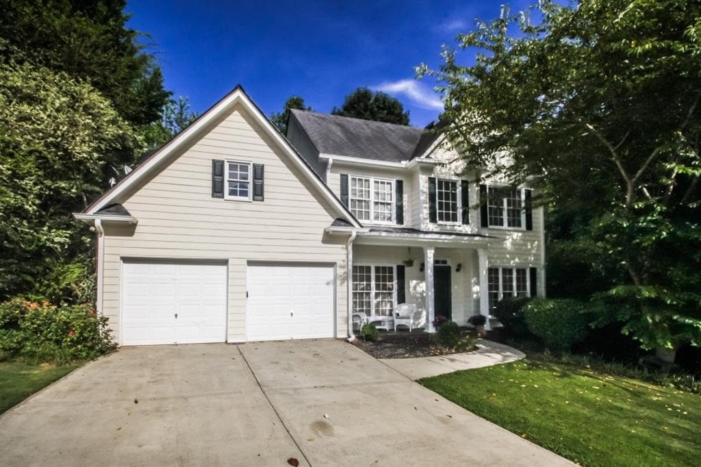 4 bedroom, 3,130 sq ft single family residence sold at 215 Forest Trace, Canton, GA 30115