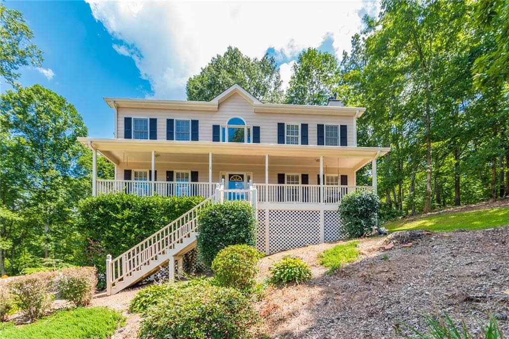 3 bedroom, 2,384 sq ft single family residence sold at 1040 Smithwyck Drive, Canton, GA 30115