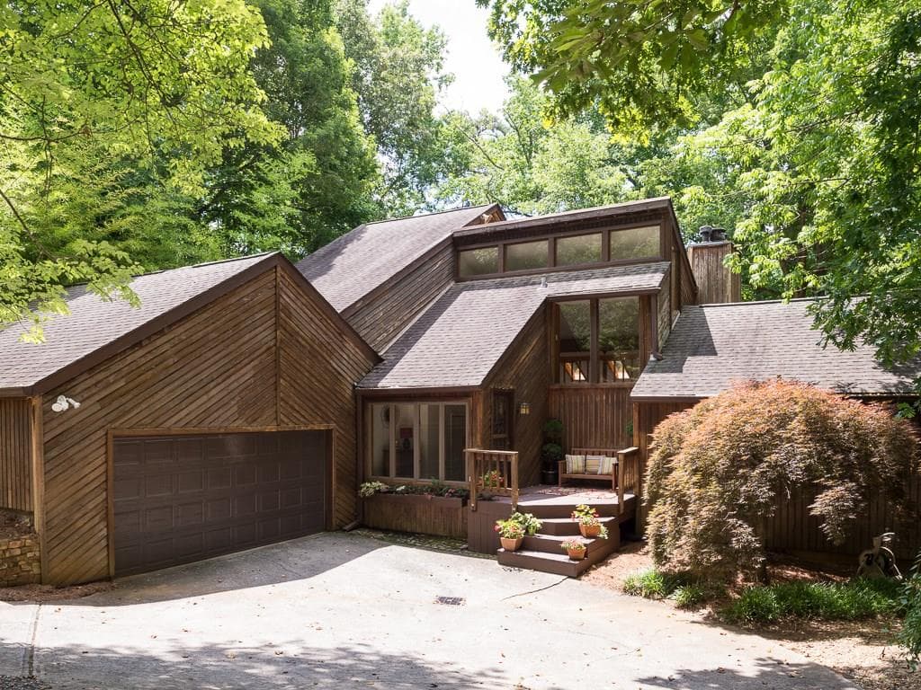 5270 W Bank Drive, Marietta, GA 30068 — most recent listing photo