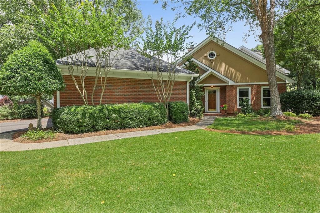 702 Olde Towne Lane, Marietta, GA 30068 — most recent listing photo