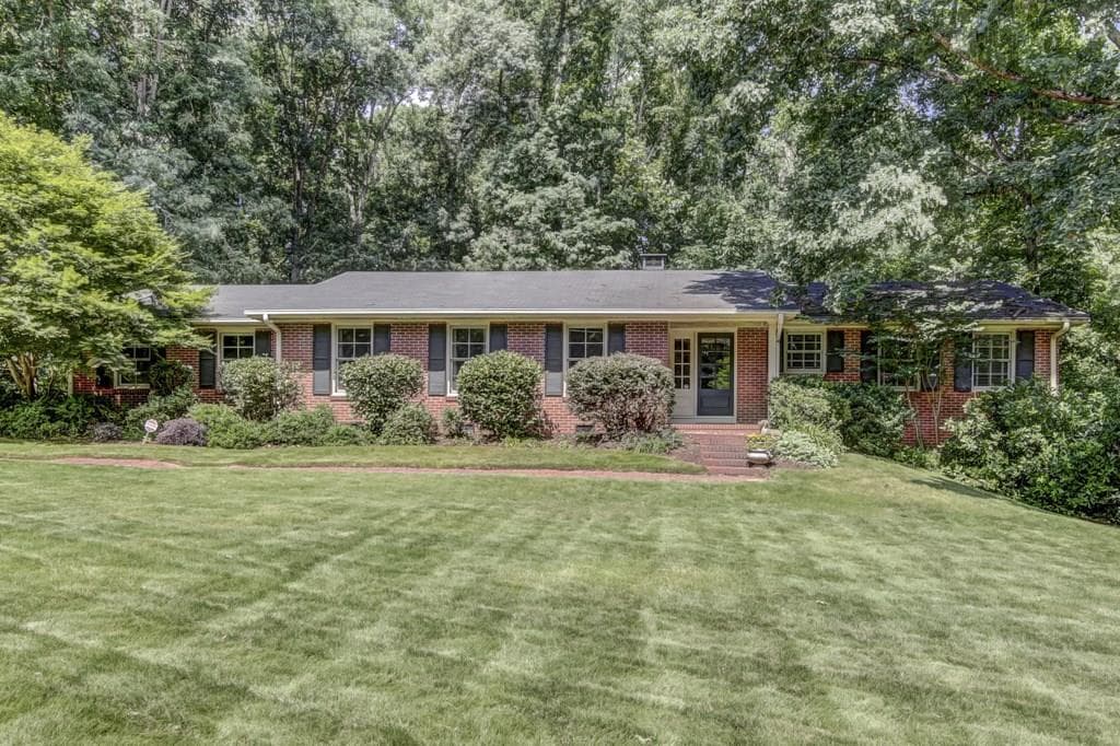 6580 Williamson Drive, Sandy Springs, GA 30328 — most recent listing photo