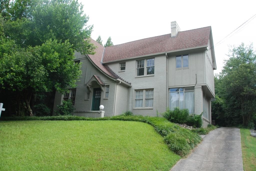 7 bedroom, 3,772 sq ft single family residence sold at 158 Rumson Road, Atlanta, GA 30305