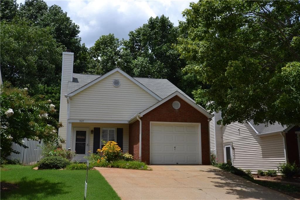 2 bedroom, 912 sq ft single family residence sold at 1127 Britley Park Lane, Woodstock, GA 30189