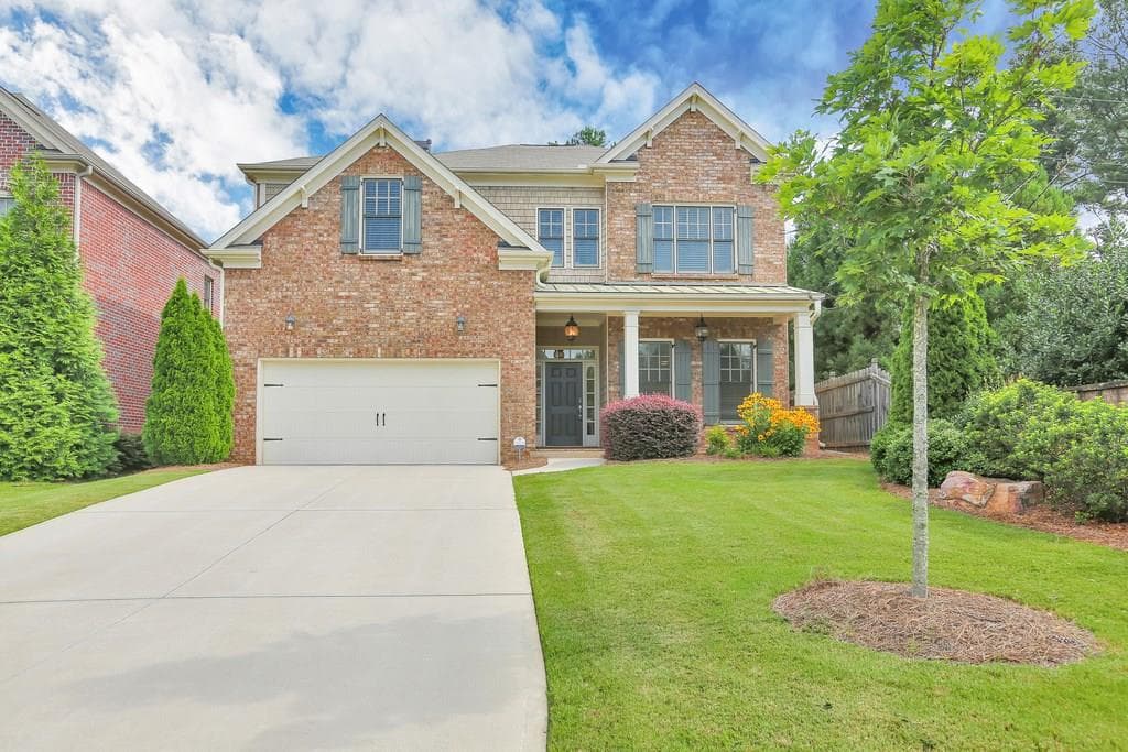 4 bedroom, 3,005 sq ft single family residence sold at 514 Glenmanor Court, Atlanta, GA 30328