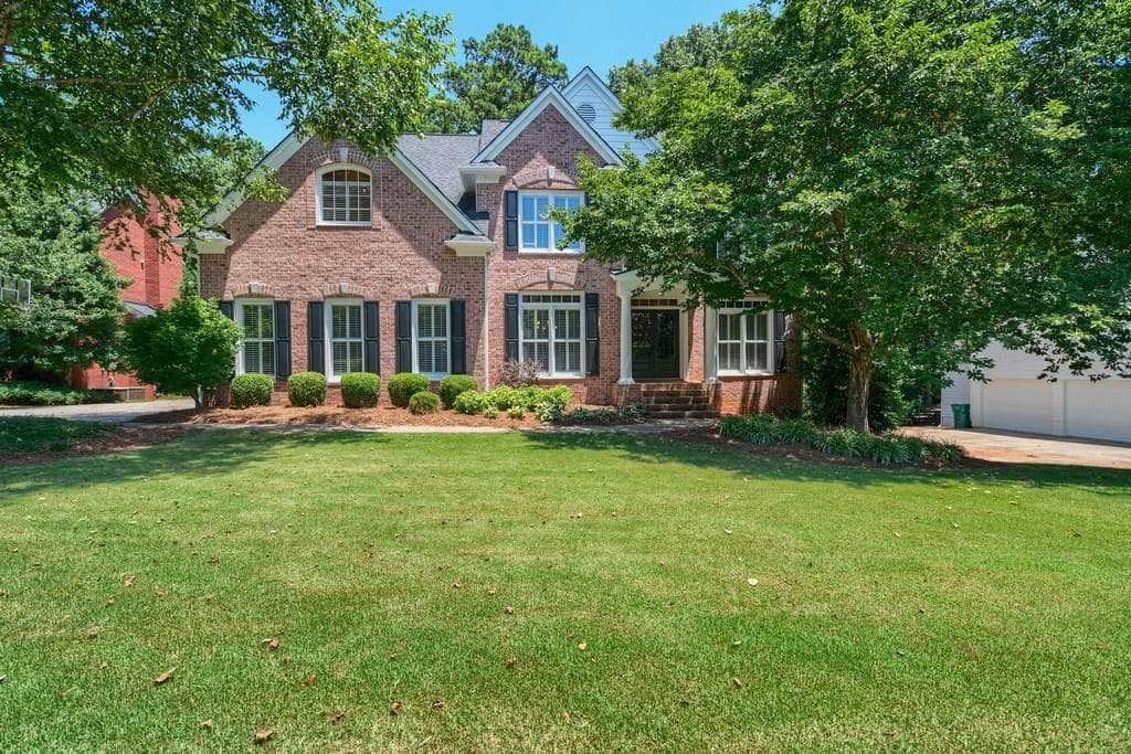 5 bedroom, 3,699 sq ft single family residence sold at 210 Glenbrook Lane, Canton, GA 30115