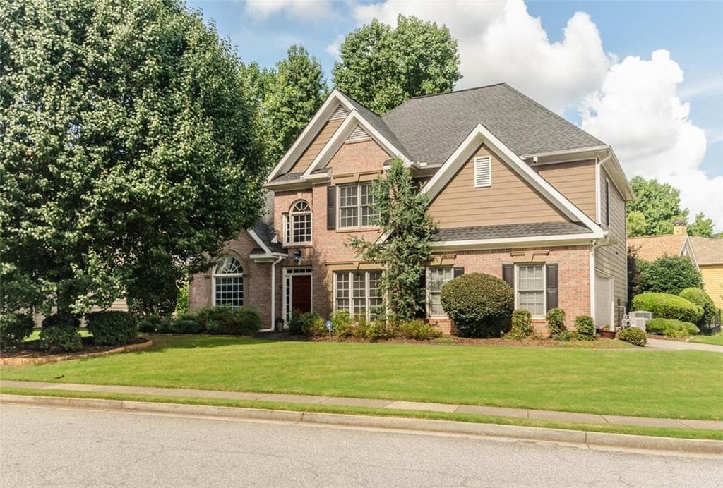 4 bedroom, 2,440 sq ft single family residence sold at 1010 S Bethany Creek Drive, Alpharetta, GA 30004