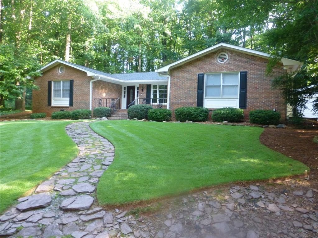 4 bedroom, 3,094 sq ft single family residence sold at 5498 Smoke Rise Drive, Stone Mountain, GA 30087