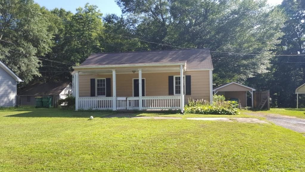 44 N Buena Vista Street, Winder, GA 30680 — most recent listing photo