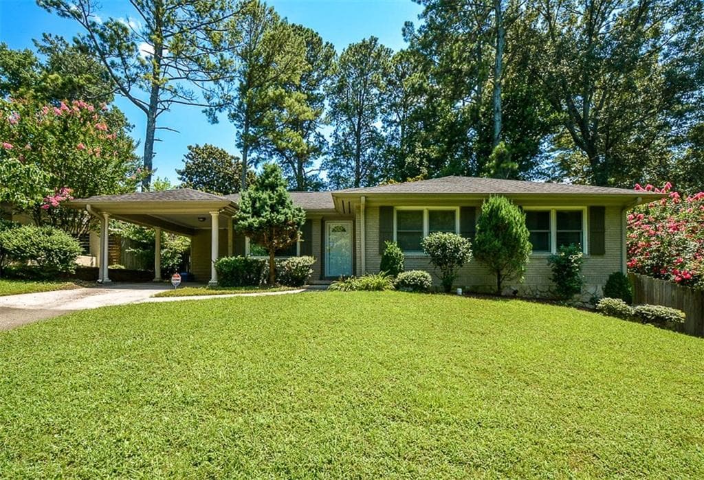 3 bedroom, 2,250 sq ft single family residence sold at 1233 Carol Lane, Atlanta, GA 30306