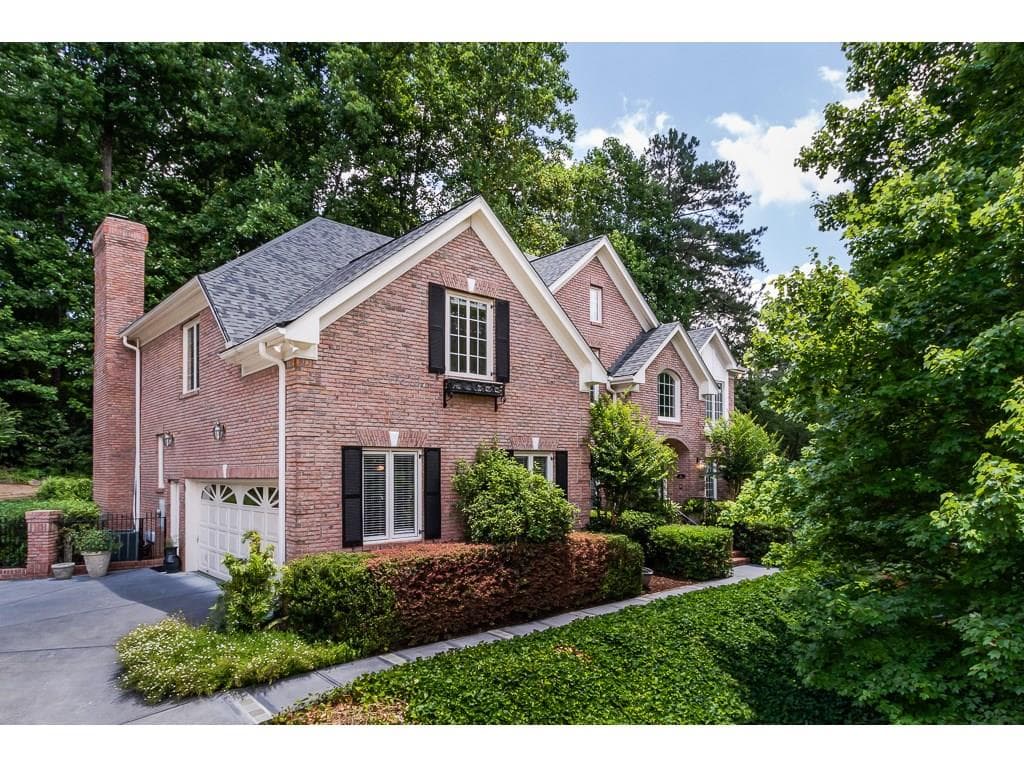 5 bedroom, 4,746 sq ft single family residence sold at 2384 Massey Lane, Decatur, GA 30033