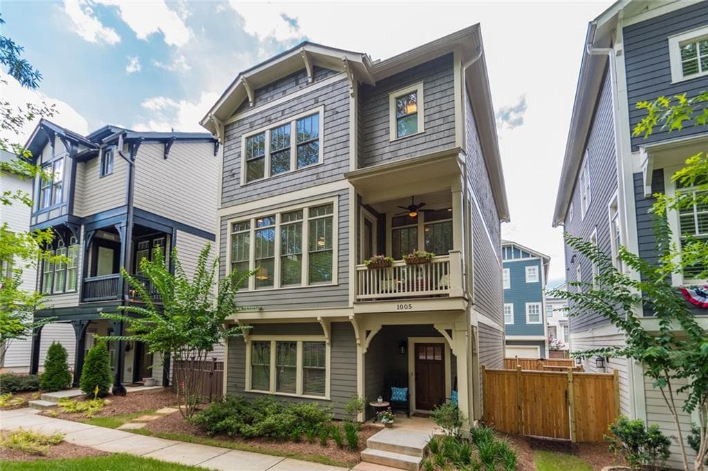 5 bedroom, 2,522 sq ft single family residence sold at 1005 Braeburn Lane, Decatur, GA 30030