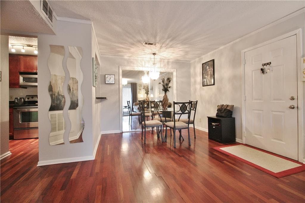 2 bedroom, 964 sq ft condominium sold at 2657 Lenox Road 108, Atlanta, GA 30324