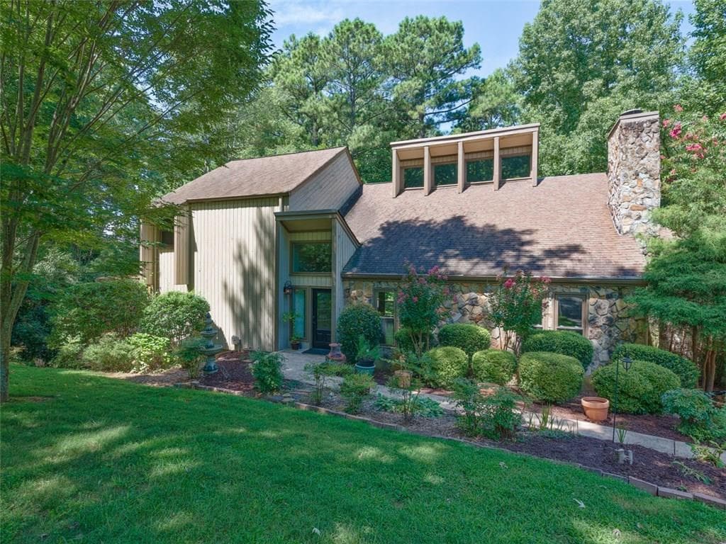 8720 S Mount Drive, Johns Creek, GA 30022 — most recent listing photo