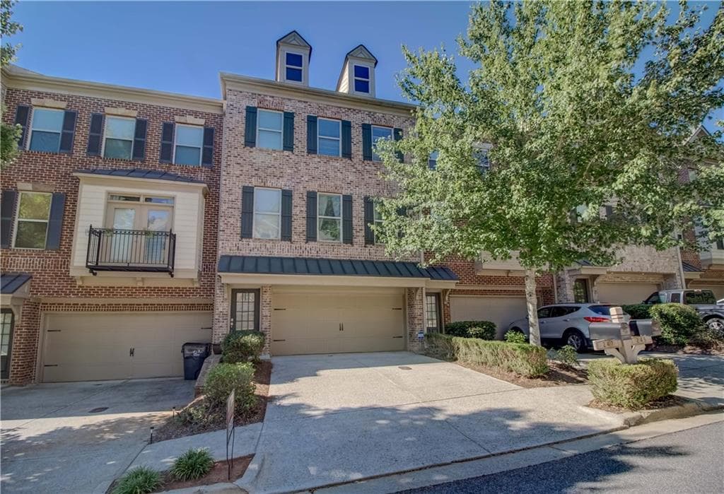 3 bedroom, 2,288 sq ft townhouse sold at 247 Bell Grove Lane, Suwanee, GA 30024
