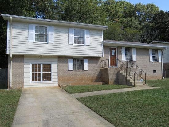 3 bedroom, 1,450 sq ft single family residence sold at 4064 Emerald North Drive, Decatur, GA 30035