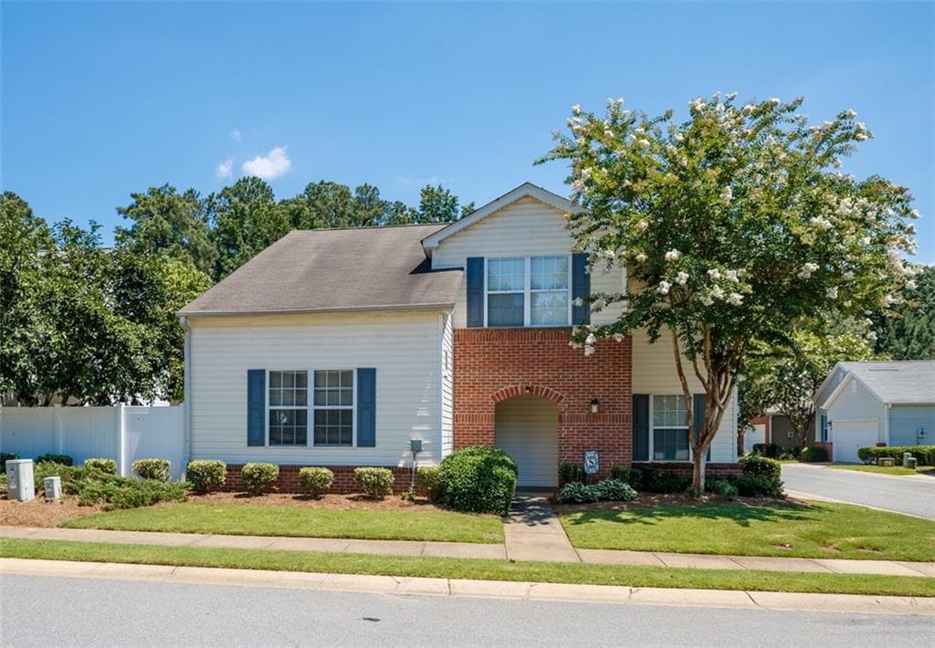 2 bedroom, 1,280 sq ft single family residence sold at 320 Windcroft Circle, Acworth, GA 30101