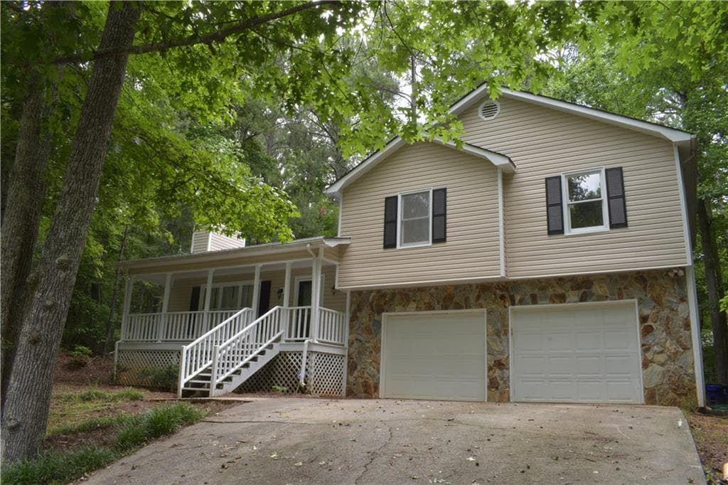 3 bedroom single family residence sold at 1359 Lakeview Pkwy, Villa Rica, GA 30180