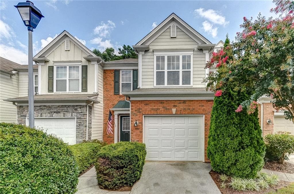 3 bedroom, 1,620 sq ft townhouse sold at 204 Kigian Trail, Woodstock, GA 30188