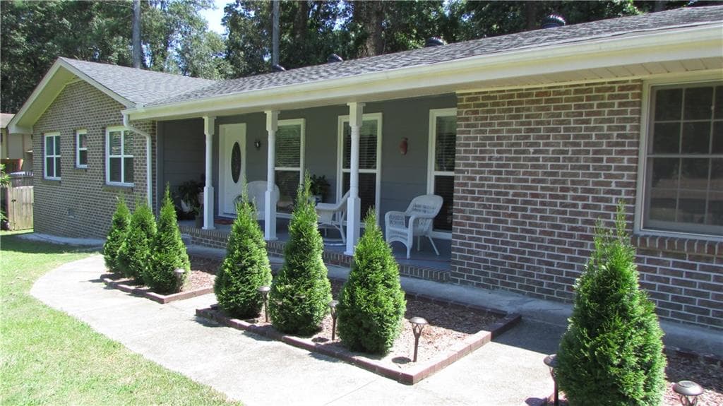 3 bedroom single family residence sold at 1902 N Oak Drive, Lawrenceville, GA 30044